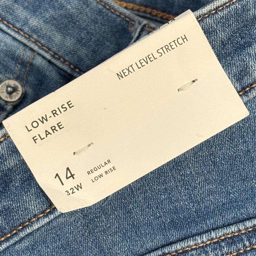 American Eagle Low Rise Flare Jeans Women’s 14W Next Level Stretch Classic - Picture 5 of 7